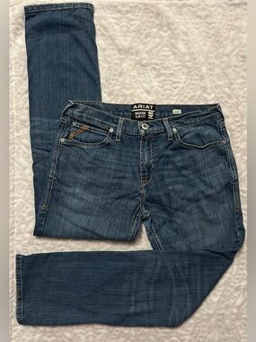 Ariat Men’s Modern Slim Leg Jeans Size 34x32